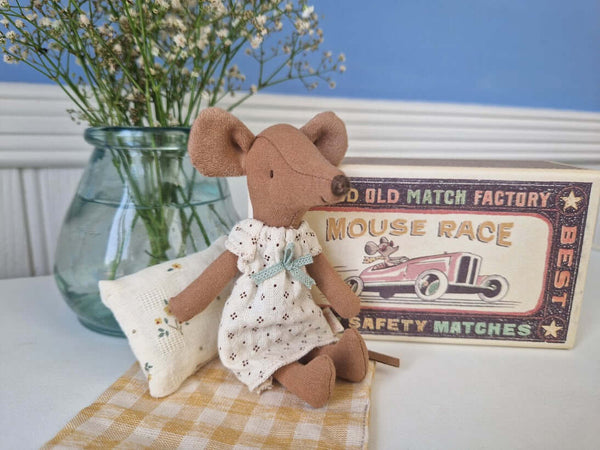 Maileg,  Big Sister Mouse w Matchbox in Nightwear