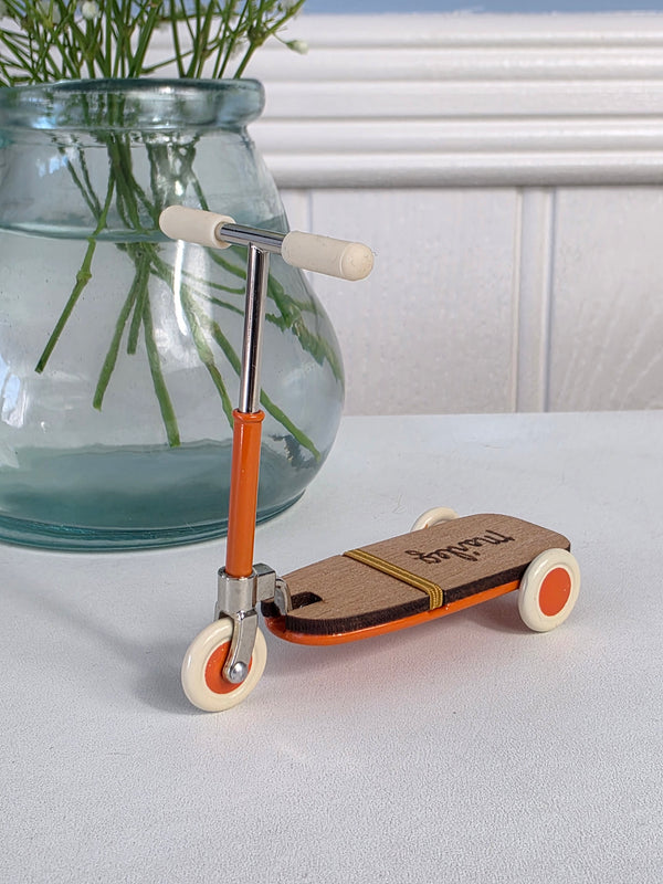 Maileg,  Kick Board, Mouse - Orange