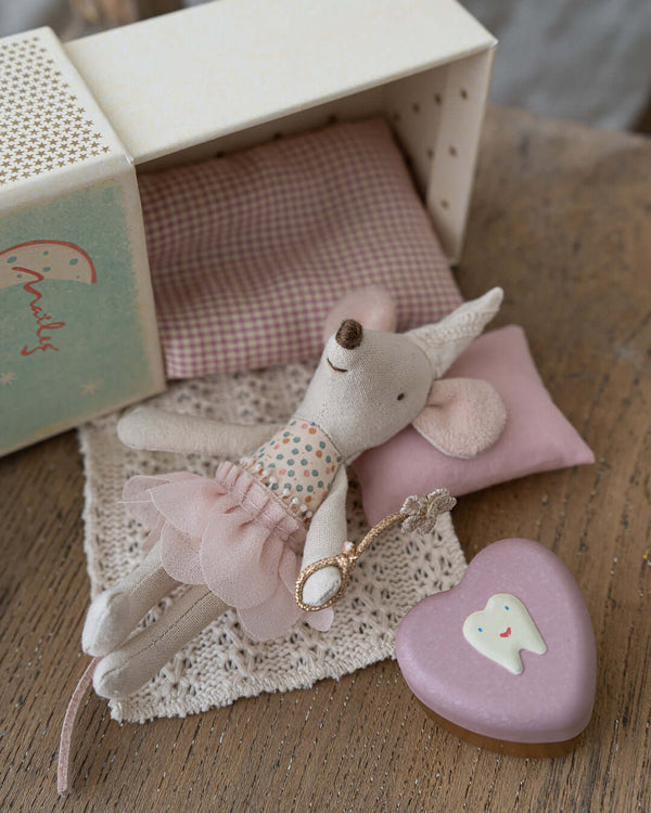 Maileg, Tooth Fairy Mouse, Little Sister in Matchbox
