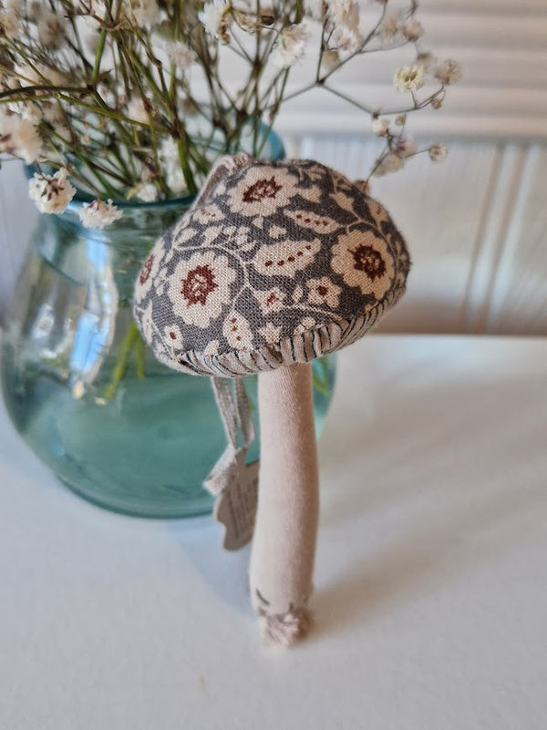 Maileg, Mushroom Ornament, Winter Flower - Green