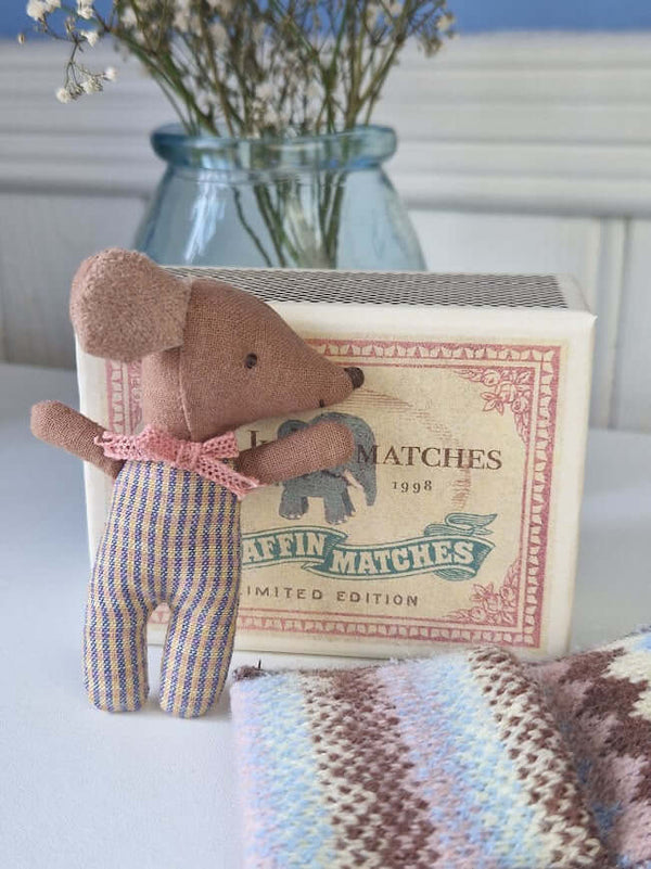 Maileg, Sleepy wakey Baby Mouse in Matchbox - Rose